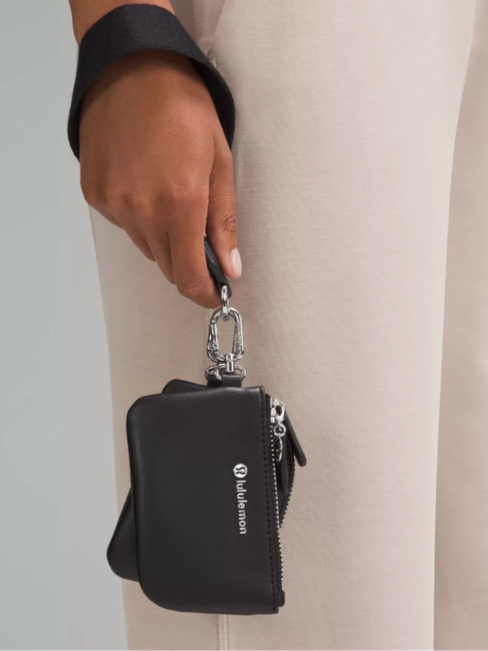 lululemon athletica Black Dual-Zip Wristlet Key & Card Holder Set. Brand New!